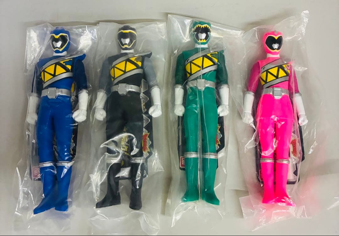 キョウリュウジャーソフビセット　獣電戦隊キョウリュウジャー