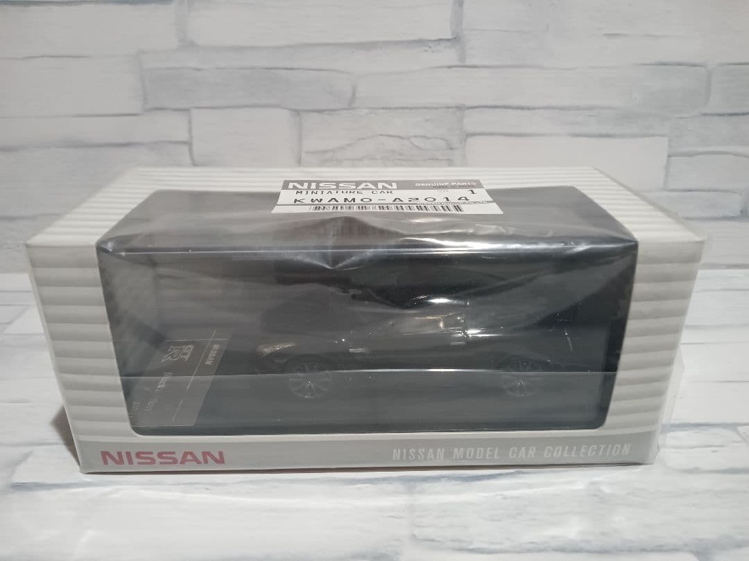 1/43 ディーラー品　日産 GT-R R35 ブラックエディション　ミニカー