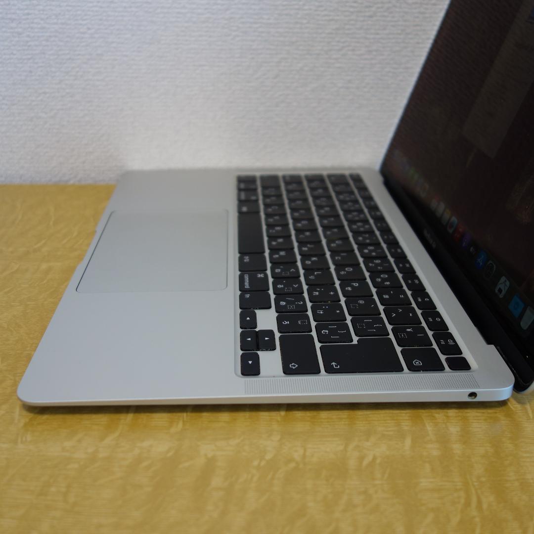 304）MacBook Air 2020　i7/16GB/512GB/13インチ