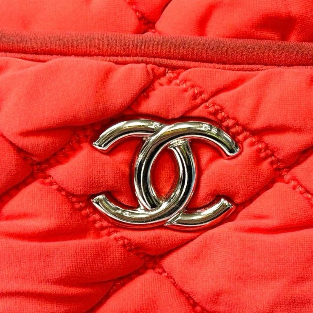 シャネル　マトラッセ コットン　バブルキルトチェーン　ショルダーバッグ　赤