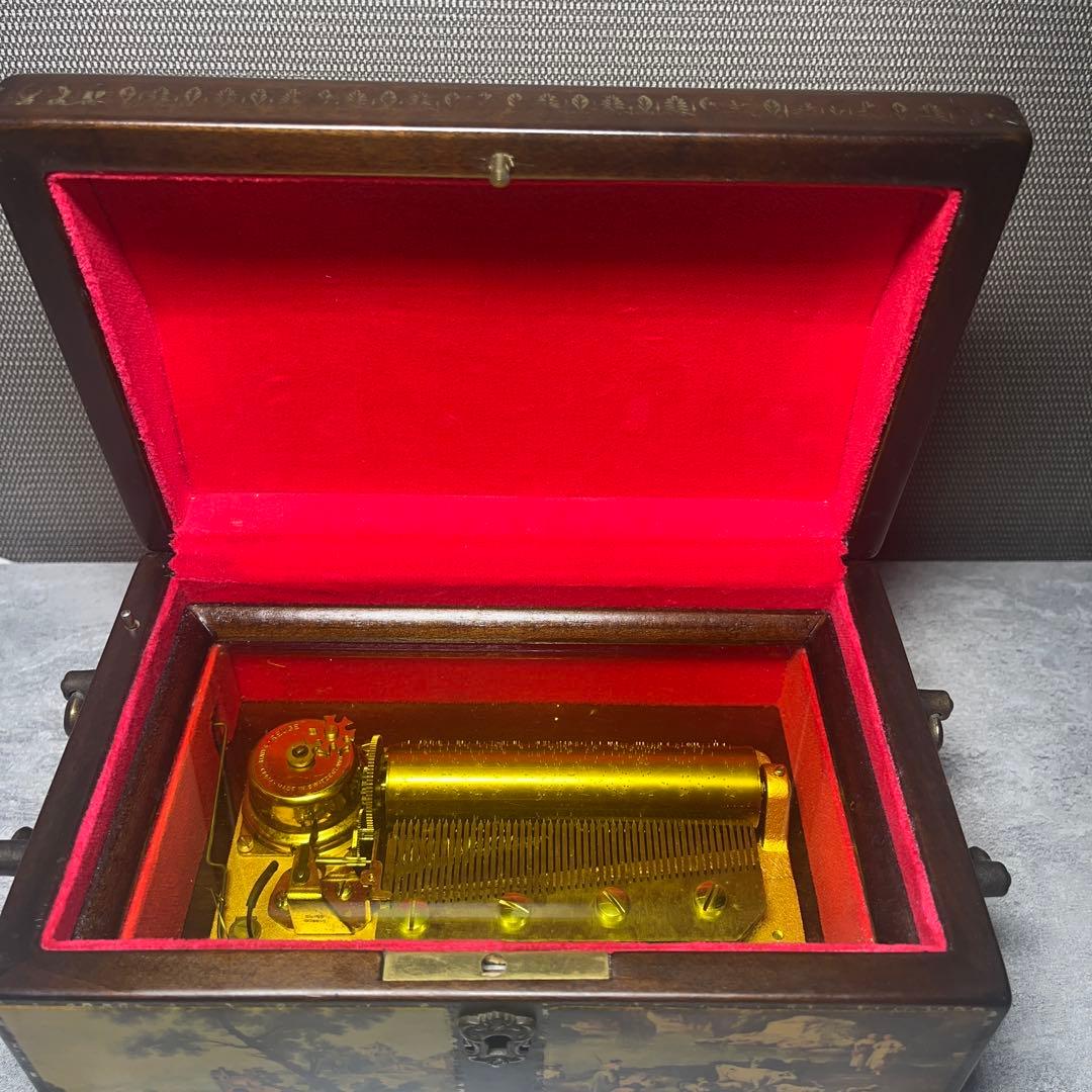 リュージュ オルゴール CH4/50 約50年物です。 アンティーク