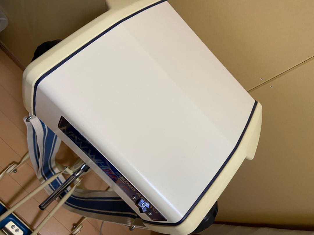 振動マシン 振動ベルト ニューホワイトベルト 専用イス付 FB-100