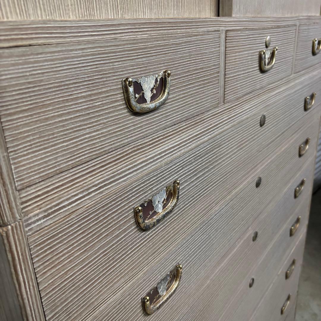 賀茂桐箪笥　通産大臣指定伝統的工芸品　着物