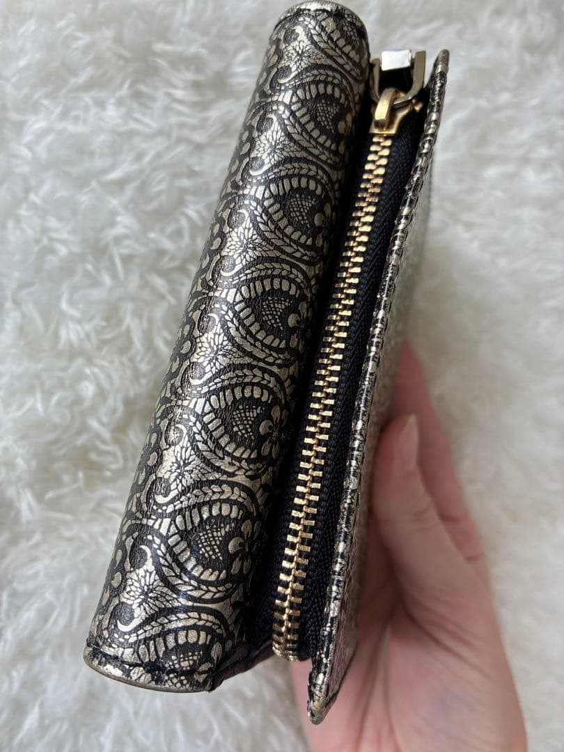 みーぷぅ◡̈⃝︎⋆︎*ANNA SUI 折財布 　ブラックゴールド L字ファスナー