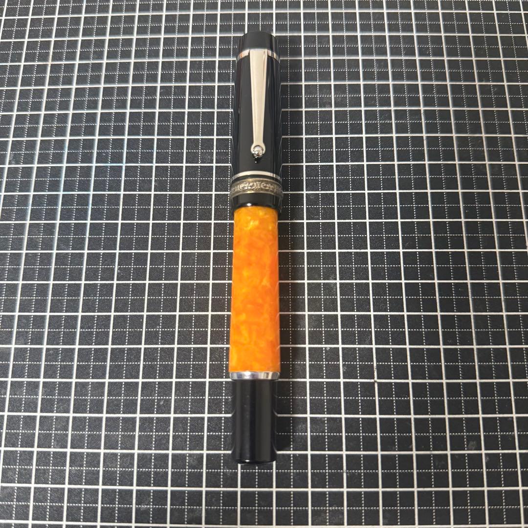 デルタ 万年筆 ドルチェビータ ミディアム 18K M