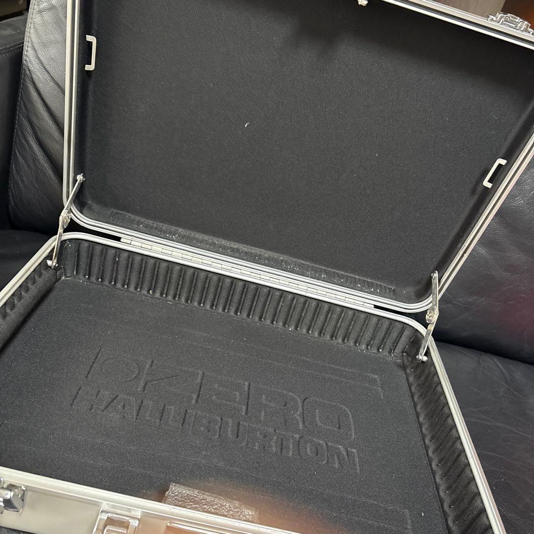 ゼロハリバートンセキュリティケース アルミ シルバー