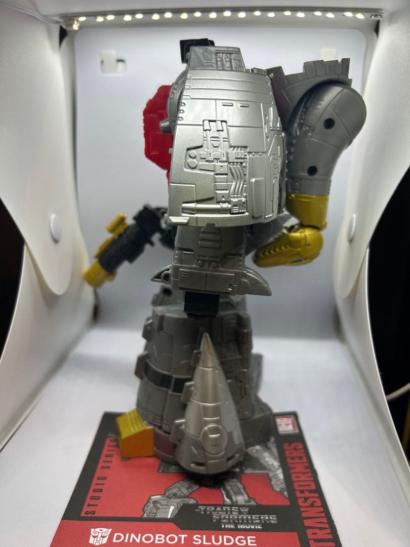 スラージ　 トランスフォーマー　スタジオシリーズ