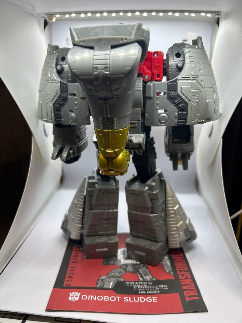 スラージ　 トランスフォーマー　スタジオシリーズ
