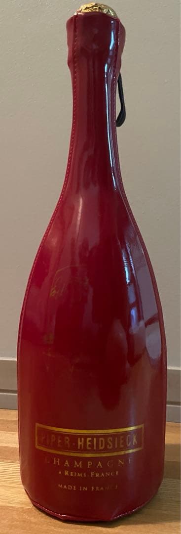 パイパーエドシック×ゴルチェ 保冷コルセットカバー