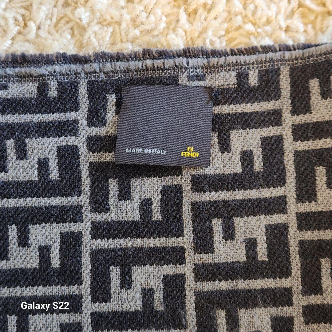 Fendiズッカ柄 ロゴパターン マフラー グレー/ブラック