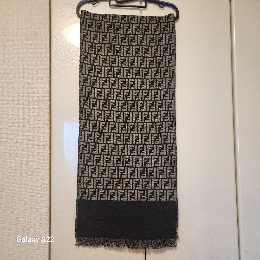Fendiズッカ柄 ロゴパターン マフラー グレー/ブラック