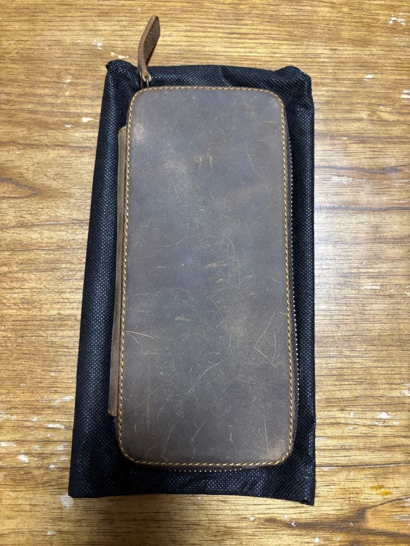 バハギア&クラフトペンケース ラウンドジップ型 クレイジーホース ダークブラウン