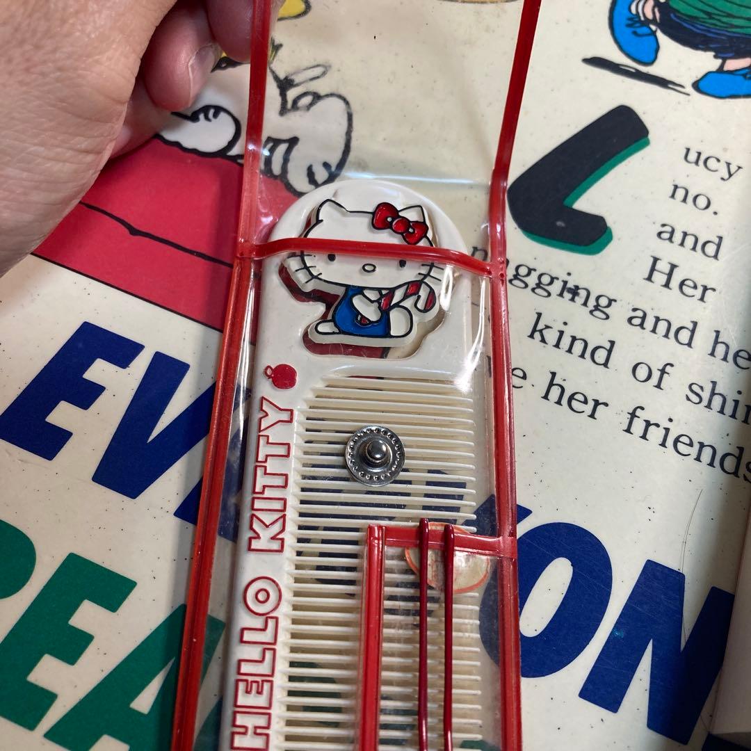 ハローキティ コーム ケース付き