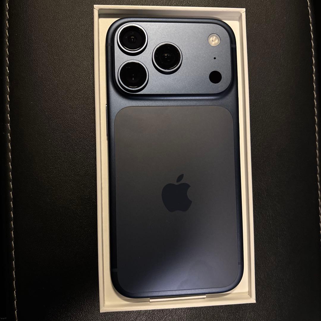 ぼ*ち様 iPhone17pro 256GB ディープブルー