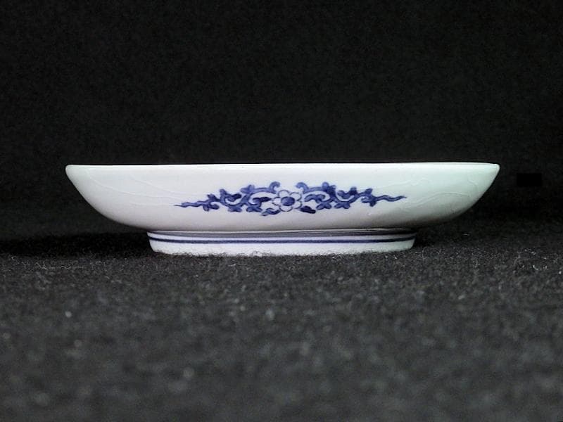 古伊万里　染付　型刷り印判　団龍紋に瓔珞紋の図　４寸半皿　D648AS-CBd