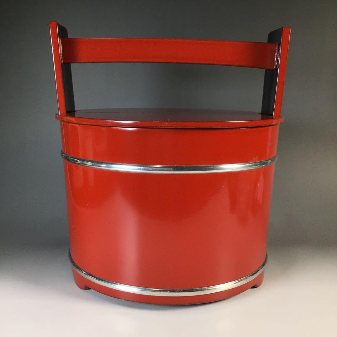 Ｍ７４８　水指　『塗師　岡本陽斎作』『朱塗』『手桶水指』　共箱　茶道具