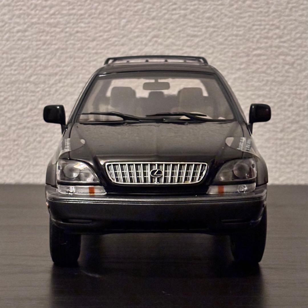 【AUTO art・開封済み未使用・送料込み】レクサスRX300 黒 1/18