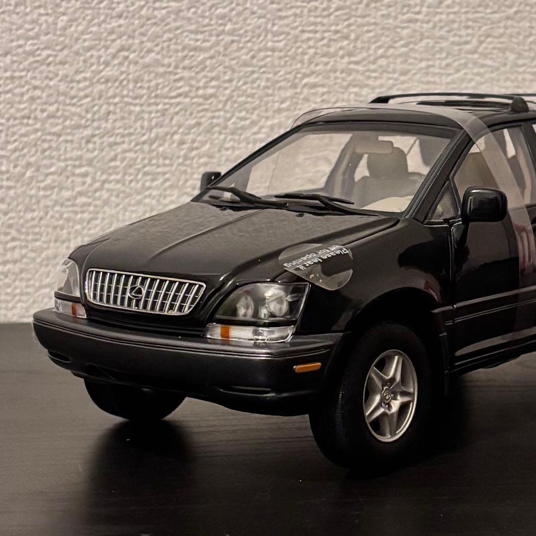 【AUTO art・開封済み未使用・送料込み】レクサスRX300 黒 1/18
