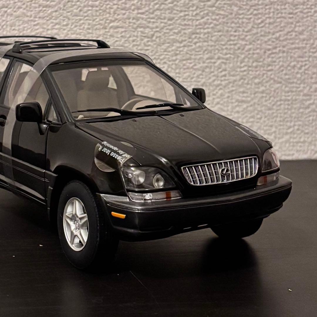 【AUTO art・開封済み未使用・送料込み】レクサスRX300 黒 1/18