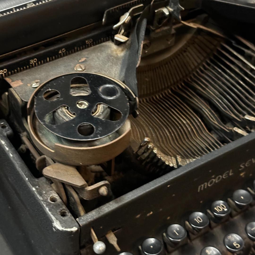 Remington Rand タイプライター Model Seventeen