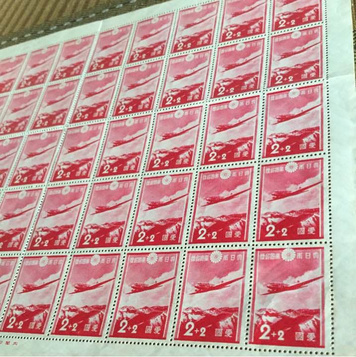 カタログ価格五万円！昭和12年 愛国募金切手50枚シート！格安で！