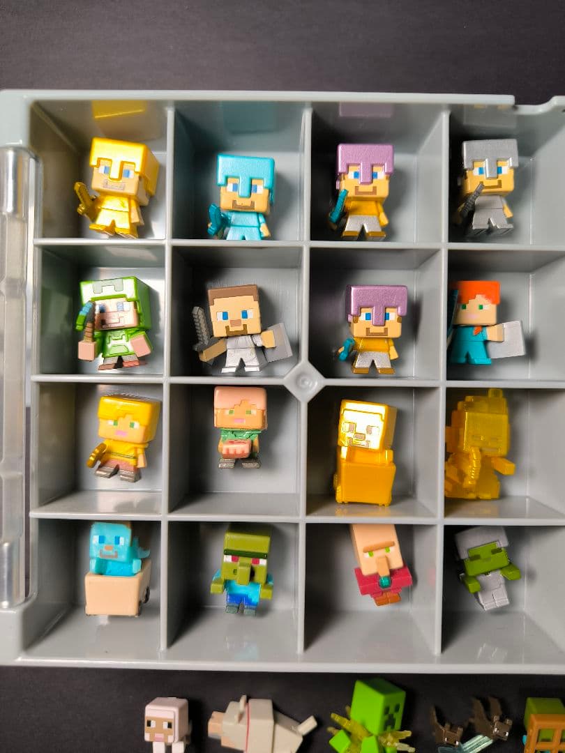 マインクラフト ミニフィギュア 67体 ＆ コレクションケース付きセット C