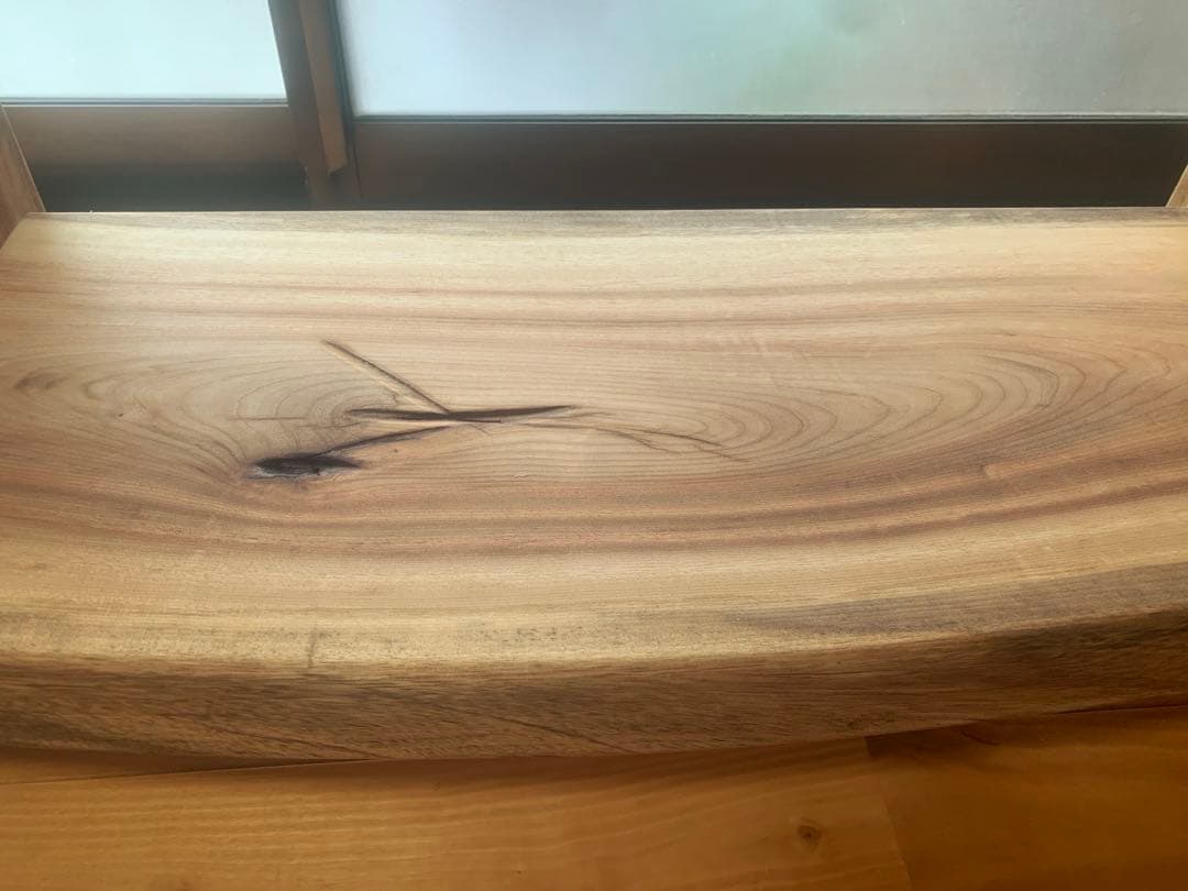 夏セール✨ワイルド❣️棚有B:楠一枚板天板厚4.2㎝サイドテーブル、TV台、飾り棚