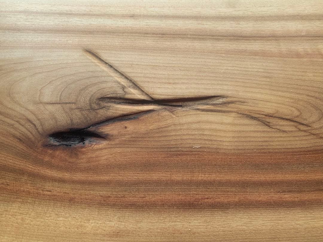 夏セール✨ワイルド❣️棚有B:楠一枚板天板厚4.2㎝サイドテーブル、TV台、飾り棚