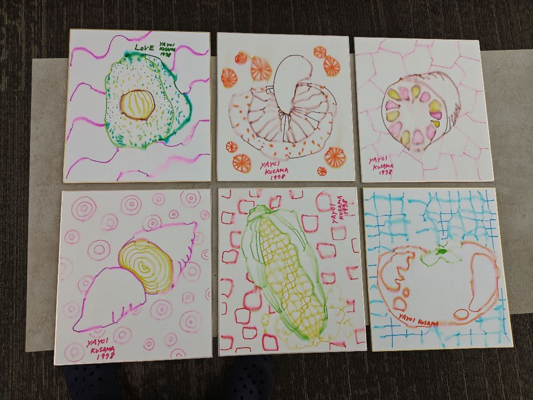 草間彌生さんのサイン色紙６枚セット