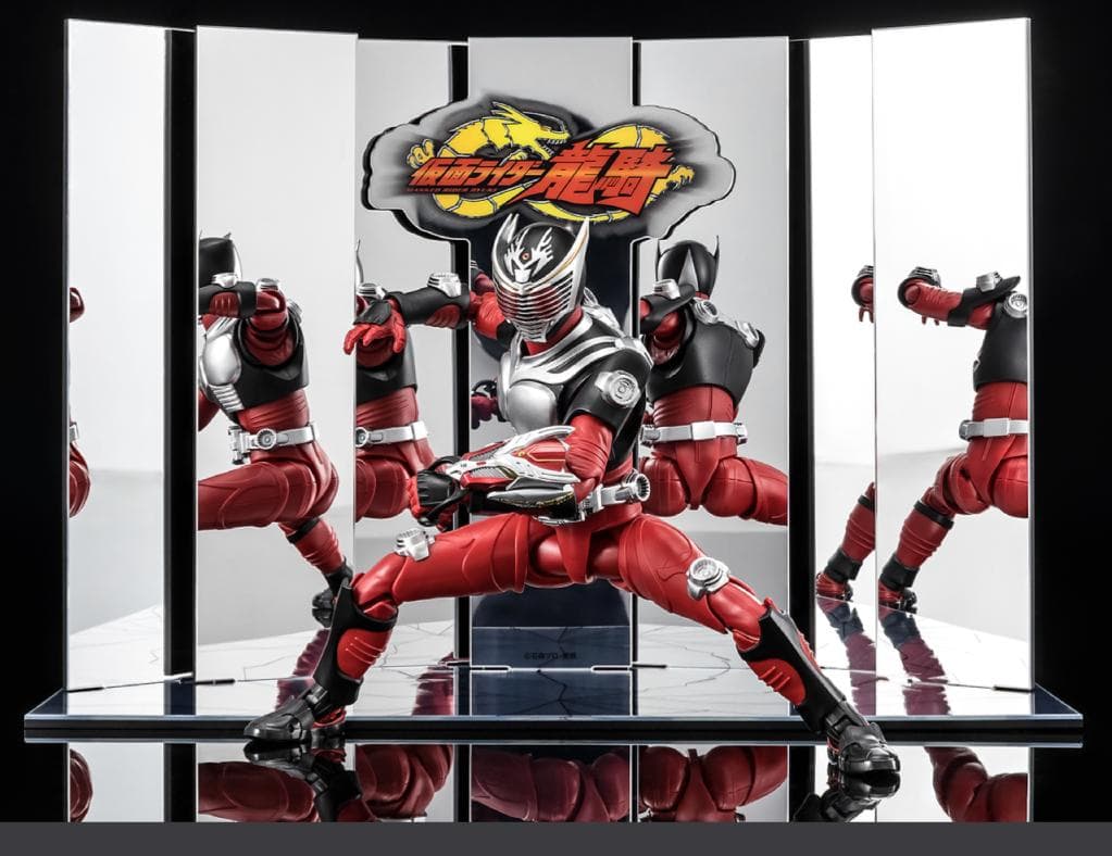 S.H.Figuarts 真骨彫製法 仮面ライダー龍騎 ミラーディスプレイセット