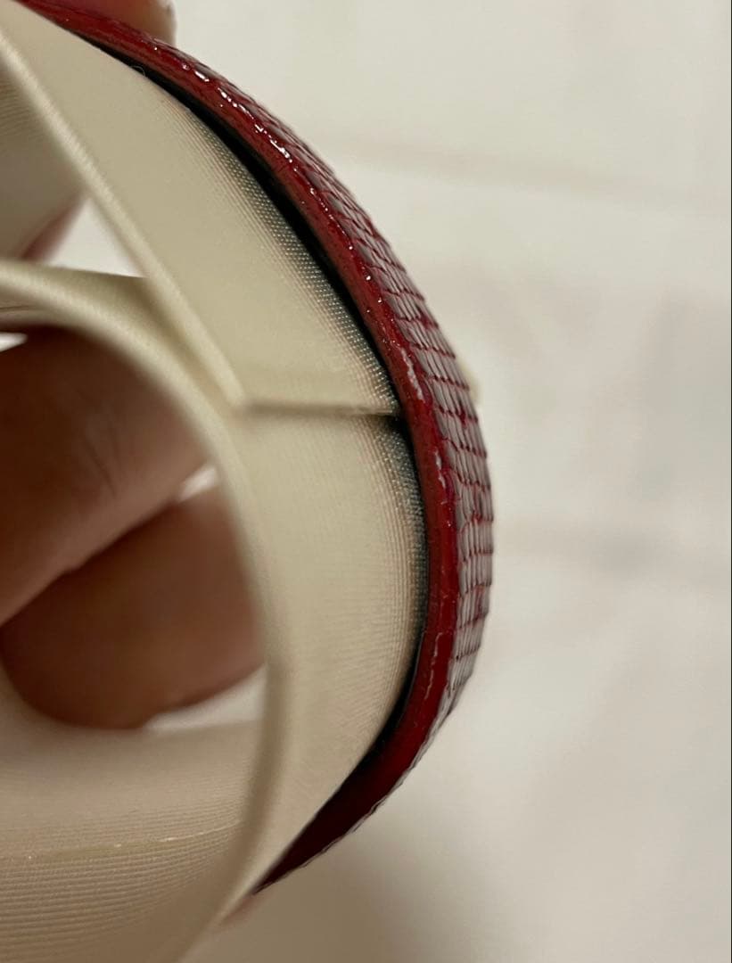 vivienne ヴィヴィアン 腕時計 サークルオーブ　電池切れ　赤