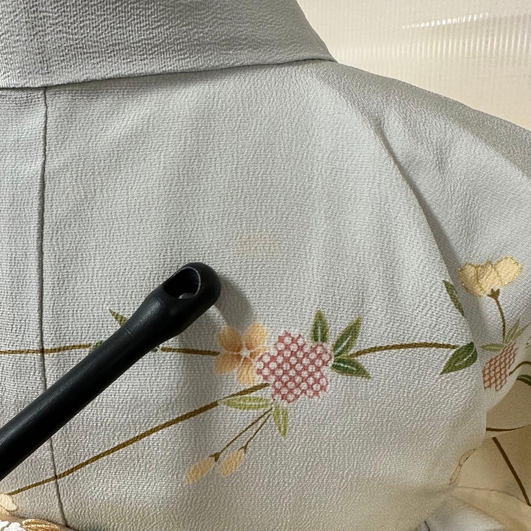 し*ず様 付下げ　袷　正絹　　薄雲鼠色・薄黄色　暈し　貝桶・檜扇　身丈168裄7