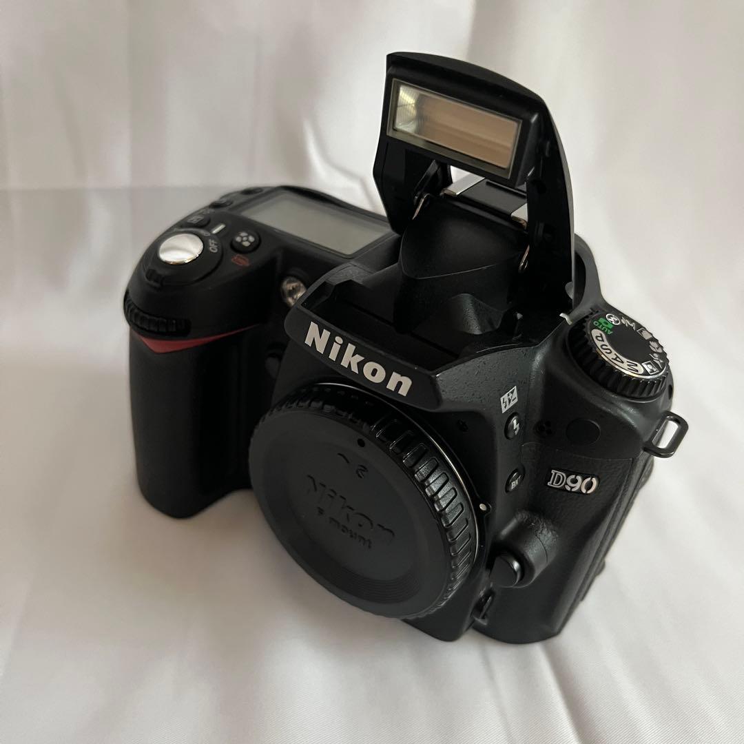 Nikon D90 18-105 VR Kit 本体