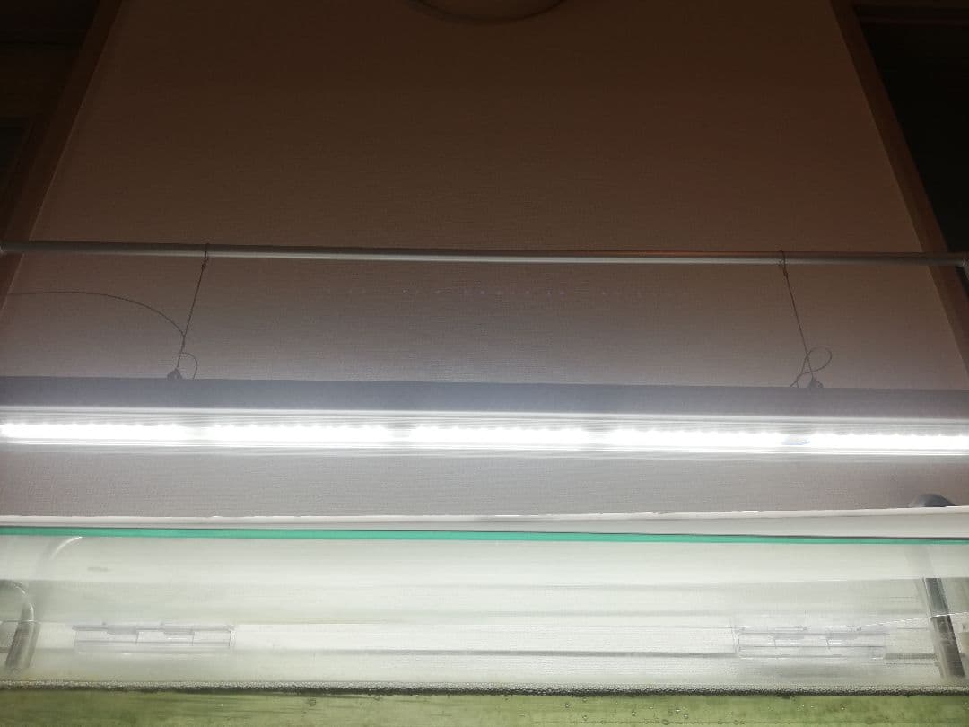 アクロ トライアングル LED グロウ ブライト 　900