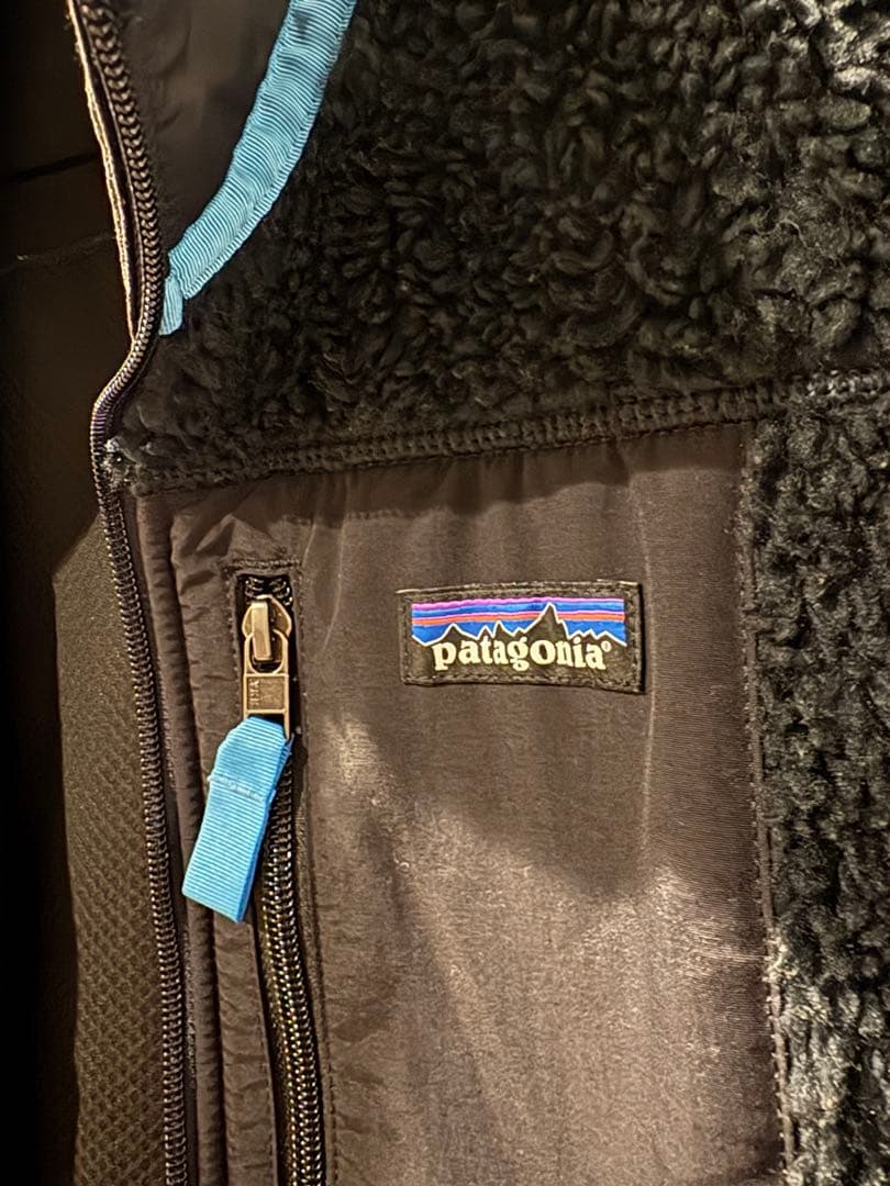 patagonia フリースベスト ブラック/ブルー