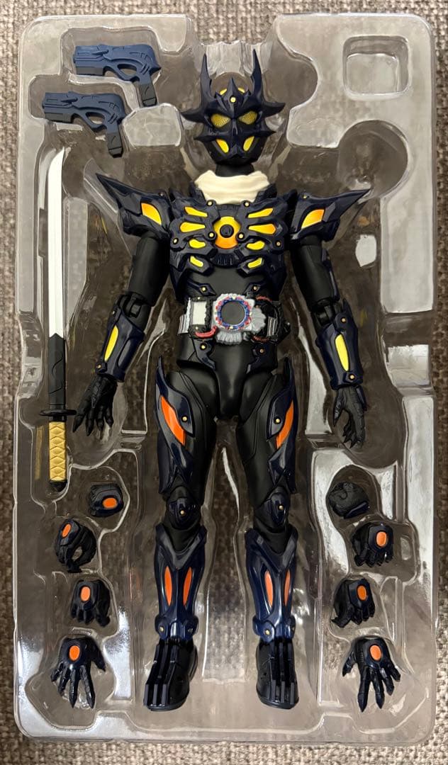 バンダイ S.H.Figuarts 仮面ライダーガッチャード セット