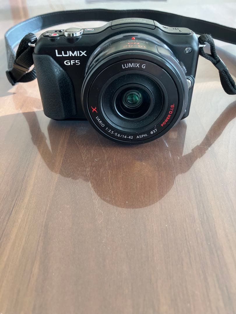 LUMIX GF5 デジタル一眼レフカメラ 14-42mm