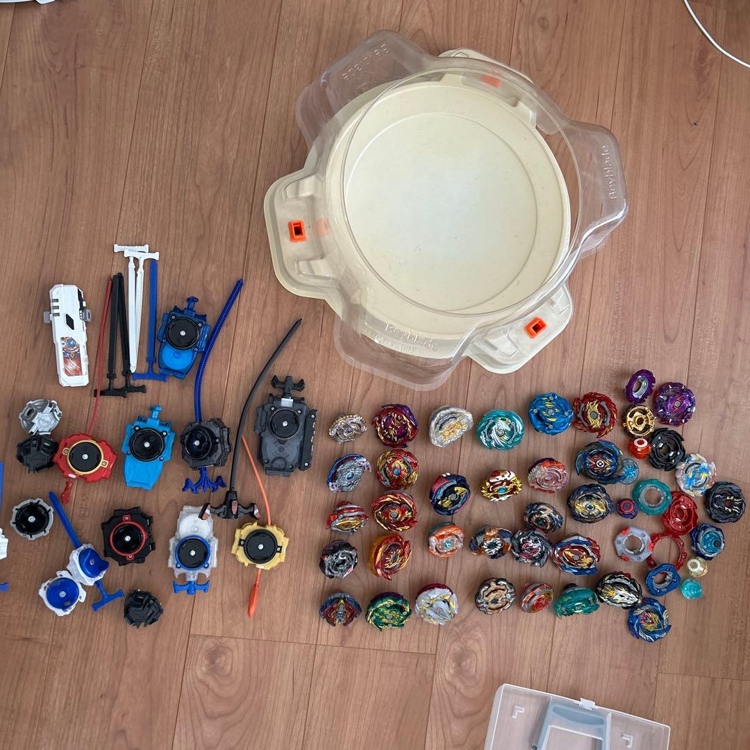 ベイブレードセットとバトルスタジアム　まとめい売り