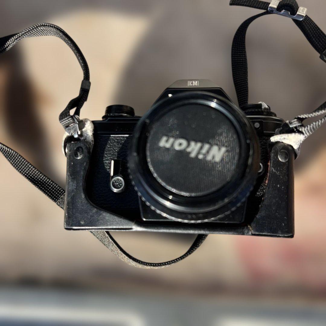 Nikon EM フィルムカメラ レンズ付き