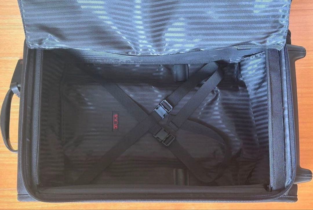TUMIキャリーケース 2243D4 機内持込み可