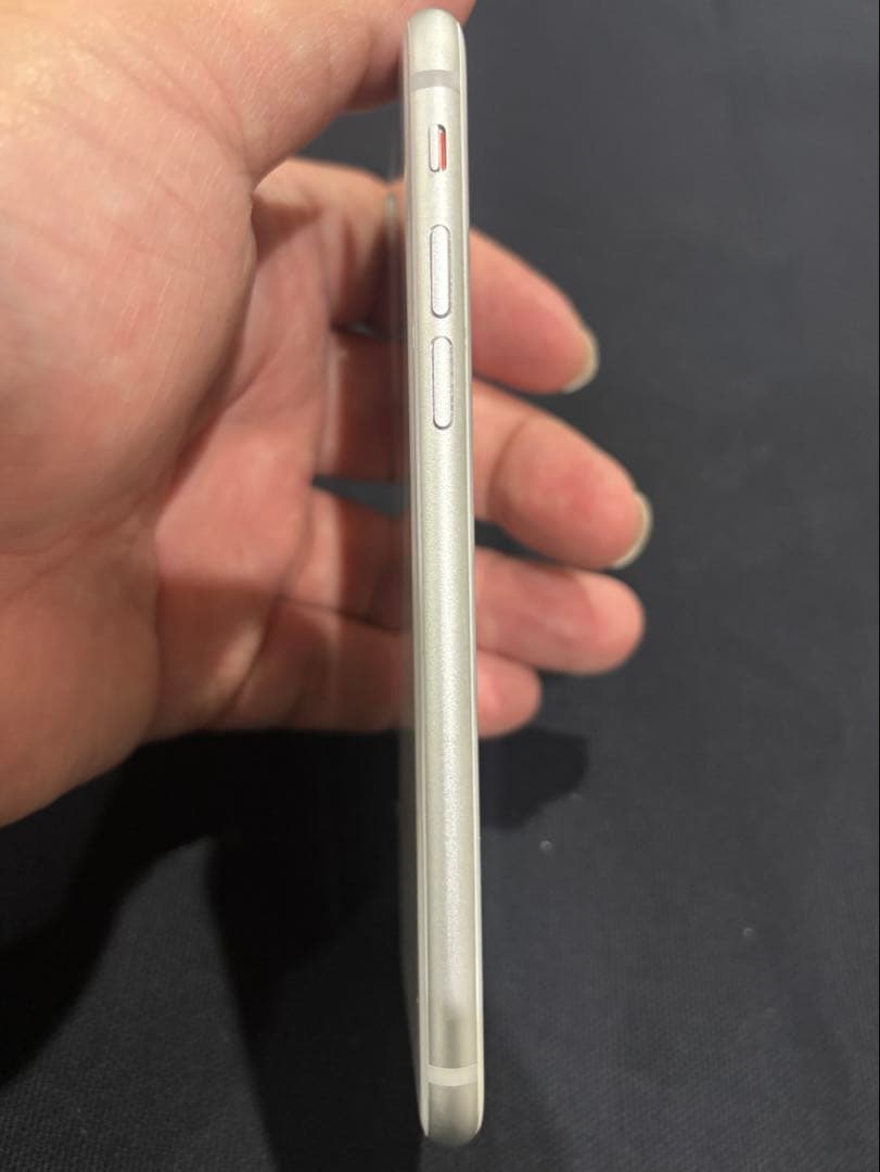 iPhone 8 シルバー 64G 本体のみ 91% SIMロック解除、初期化済