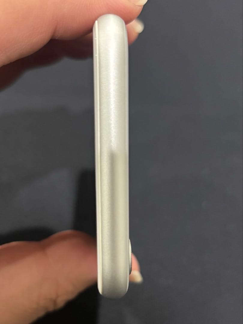 iPhone 8 シルバー 64G 本体のみ 91% SIMロック解除、初期化済