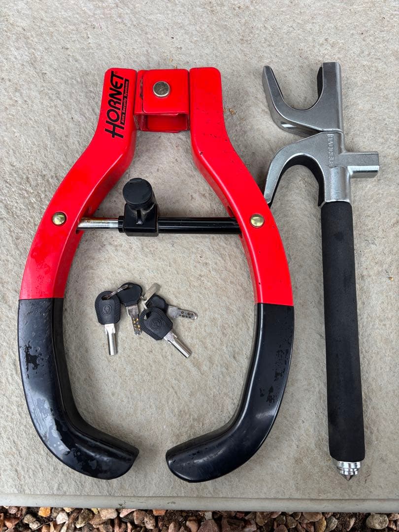 ホーネットタイヤロック&ハンドルロック