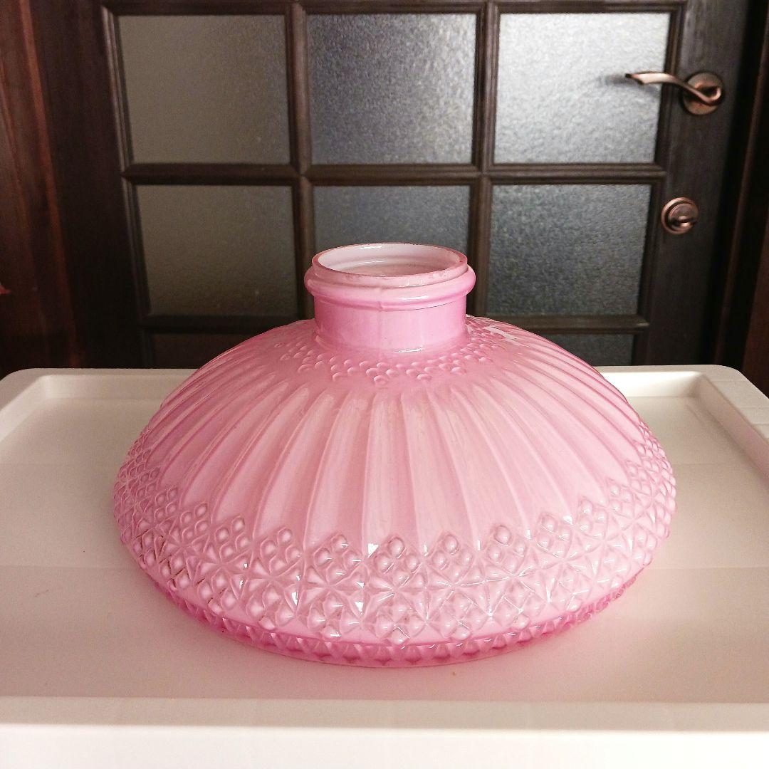 大正ガラス　アンティーク　　ピンクランプシェード