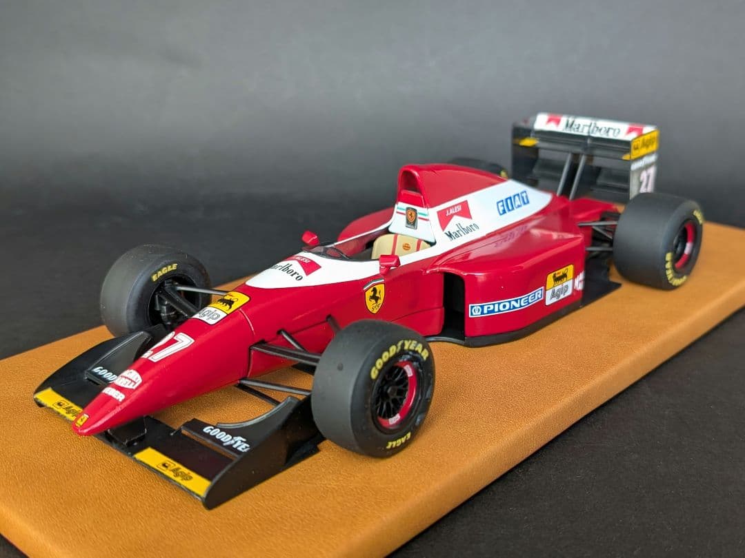 ミニチャンプス 1/18 フェラーリ F93A 1993 #27 J.アレジ