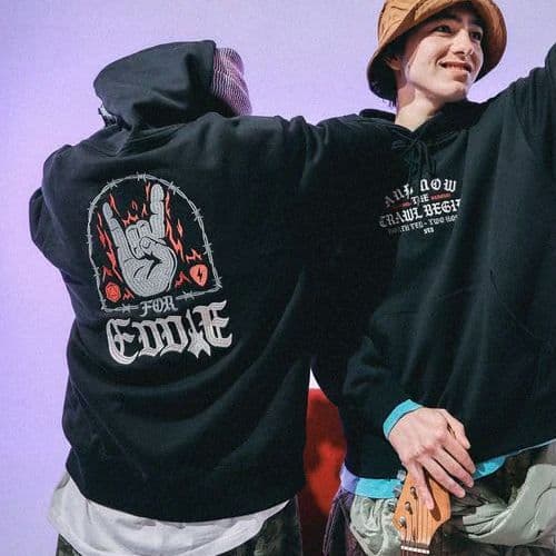 М　STRANGER THINGS 　グラフィックパーカー