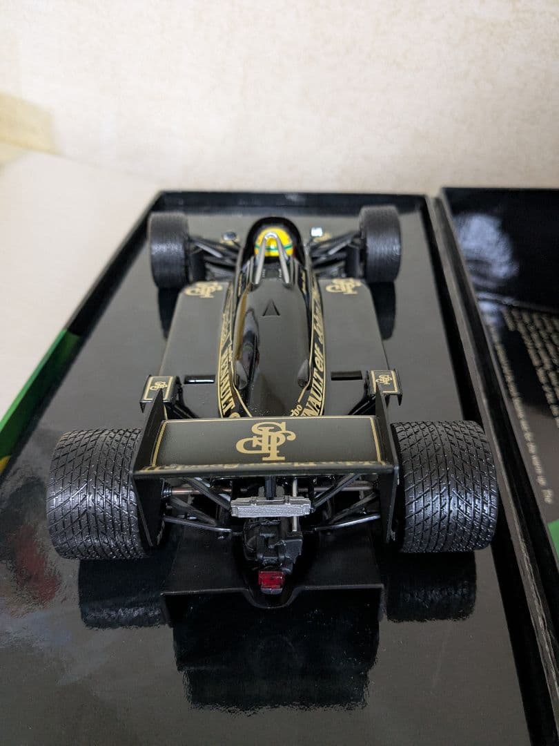F1 MINICHAMPS 1/18 ロータスルノー97T アイルトン・セナ
