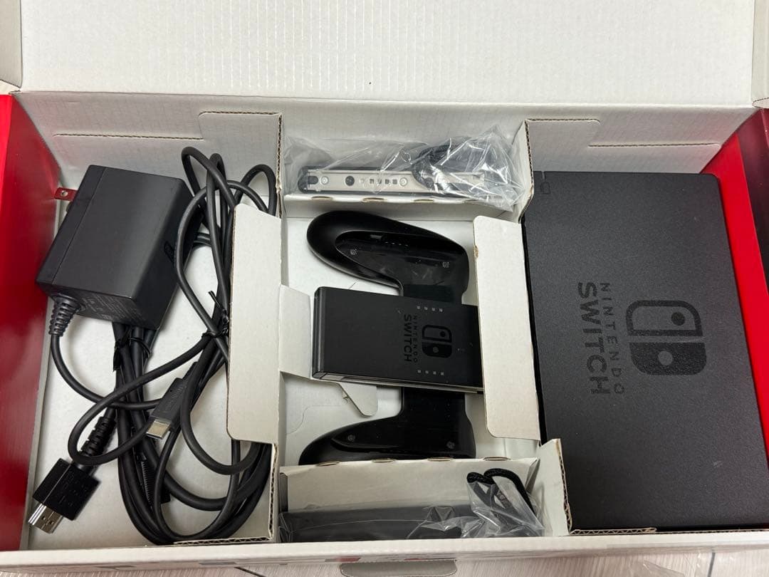 Nintendo Switch本体（付属品つき）