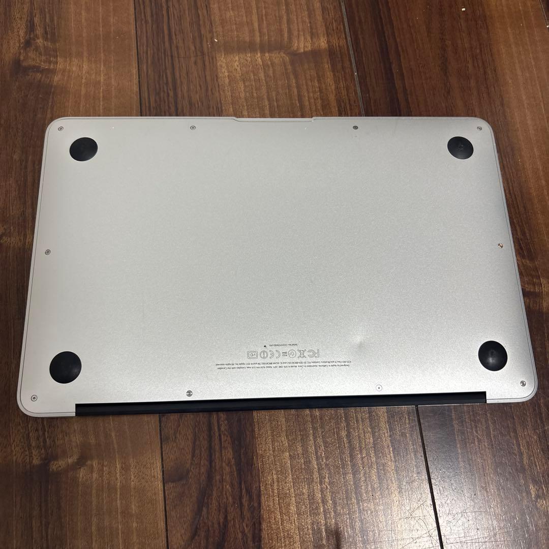 MacBook本体 充電器付き