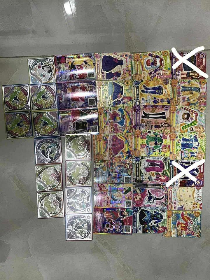 アイカツ カード 缶バッジ 大量 まとめ売り